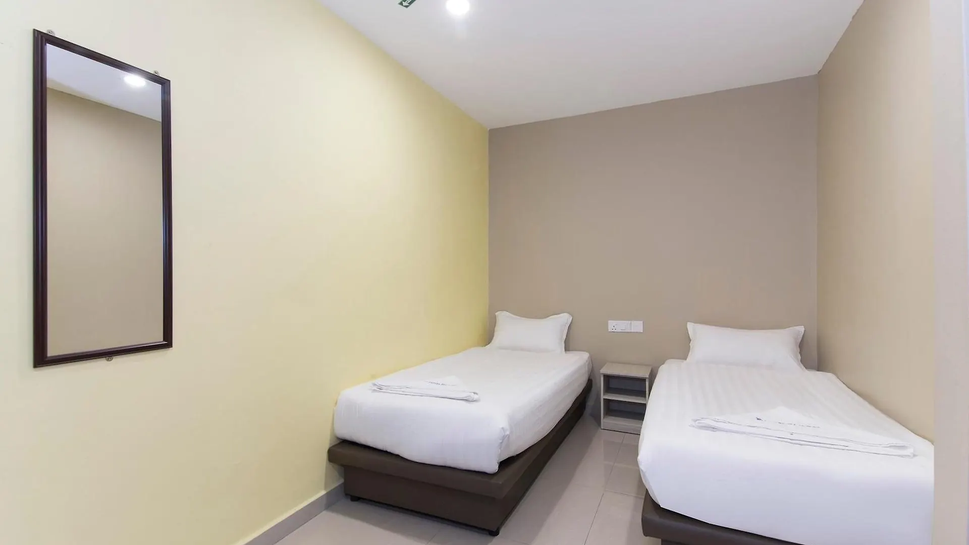 Oyo 338 Hotel Raja Bot Kuala Lumpur 2*,