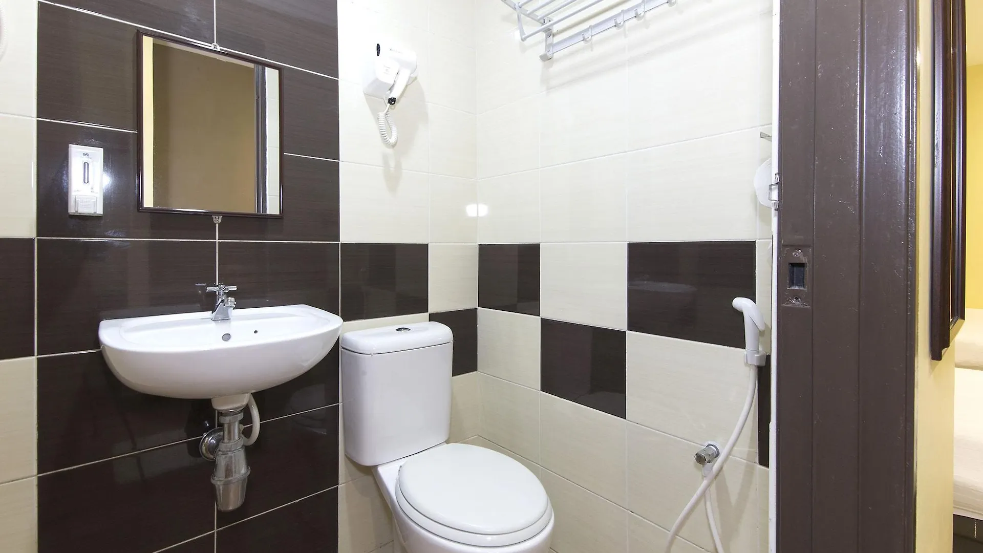Oyo 338 Hotel Raja Bot Kuala Lumpur 2*,  Malaysia