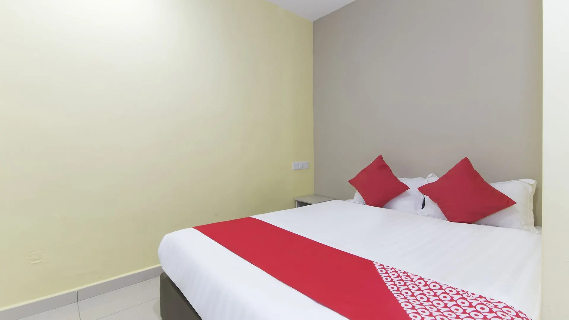 **  Oyo 338 Hotel Raja Bot Kuala Lumpur Malaysia
