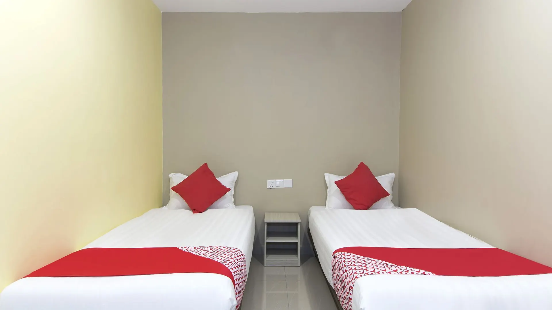 Oyo 338 Hotel Raja Bot Kuala Lumpur 2*,